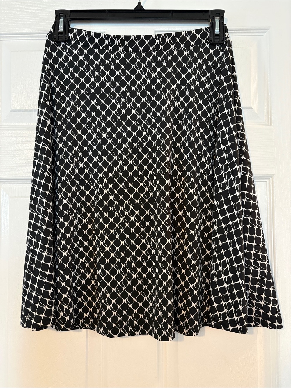 Gilli Black and Cream Geometric A-Line Skirt